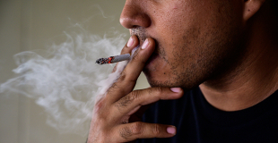 Gros fumeur et assurance de prêt immobilier : comment gérer ?