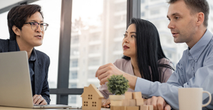 Rachat de crédit ou renégociation : quelle est la meilleure option ?