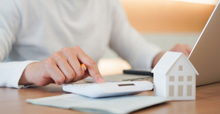 Comment faire des économies sur son assurance de prêt immobilier ?