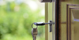 Prix Porte d'Entrée : conseils, coût de pose, budget et devis !