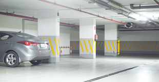 Faut-il assurer son garage indépendant ou sa place de parking ?