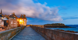 Déménagement Paris Bretagne : organisation et conseils