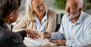 Confier la gestion de son immobilier locatif à un notaire : avantages et inconvénients ?