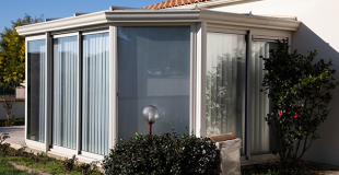 Construction d'une véranda : que dit la loi ? Permis, autorisation, etc.