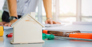 Assurance tous risques chantier (TRC) et dommages ouvrage : quelles différences ?