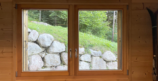 Prix fenêtre bois : conseils, coût de pose, budget et devis !