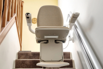 Top 10 des meilleures marques de monte-escalier : comparatif tarifs 2025 !