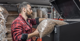 Prix chaudière à granulés : conseils, coût de pose, budget et devis !